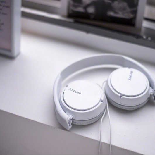Sony MDR-ZX110APW Auriculares de Diadema con Micrófono, Blanco